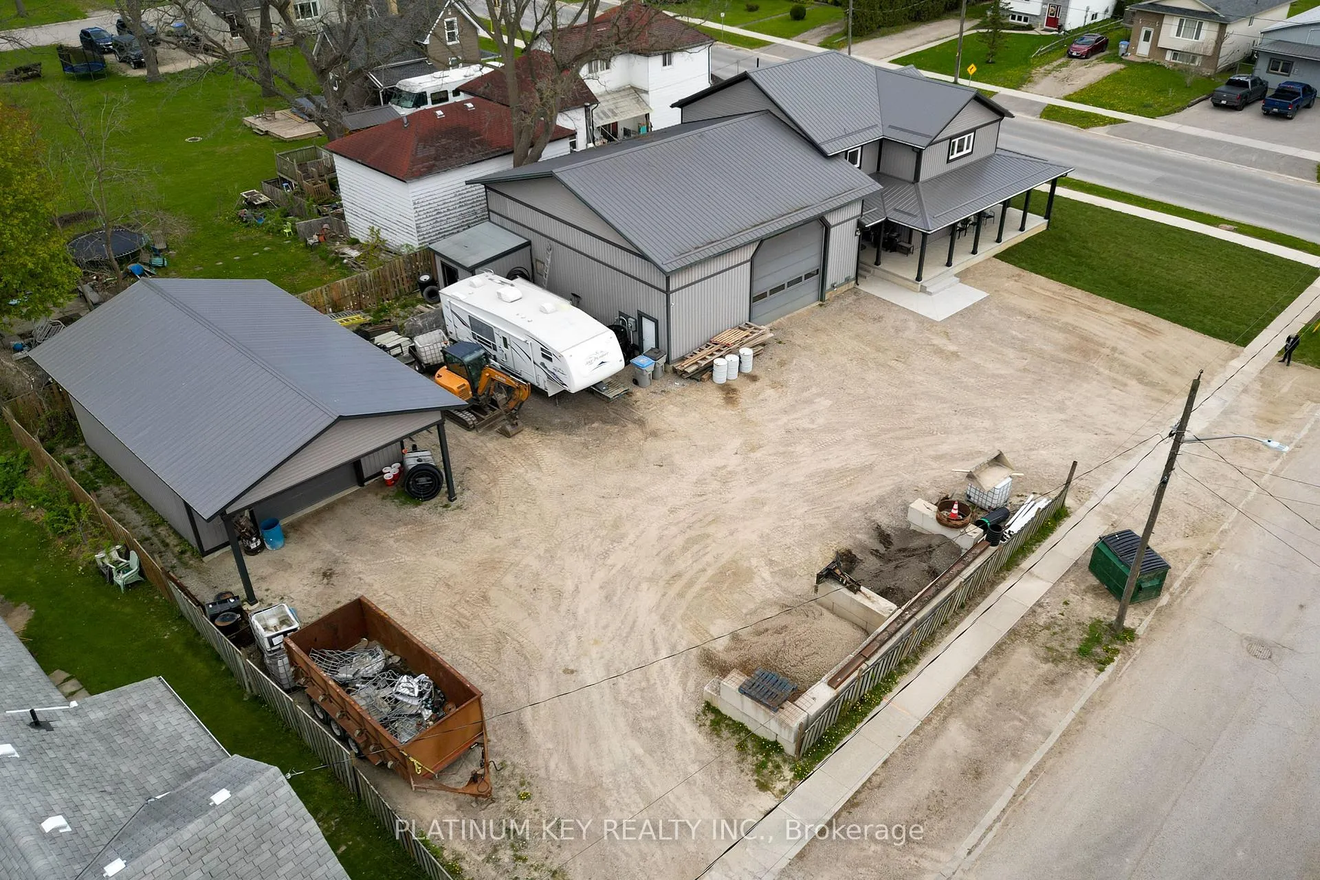 Photo 42 of 293 Main Street, North Middlesex, Parkhill — HOMEH