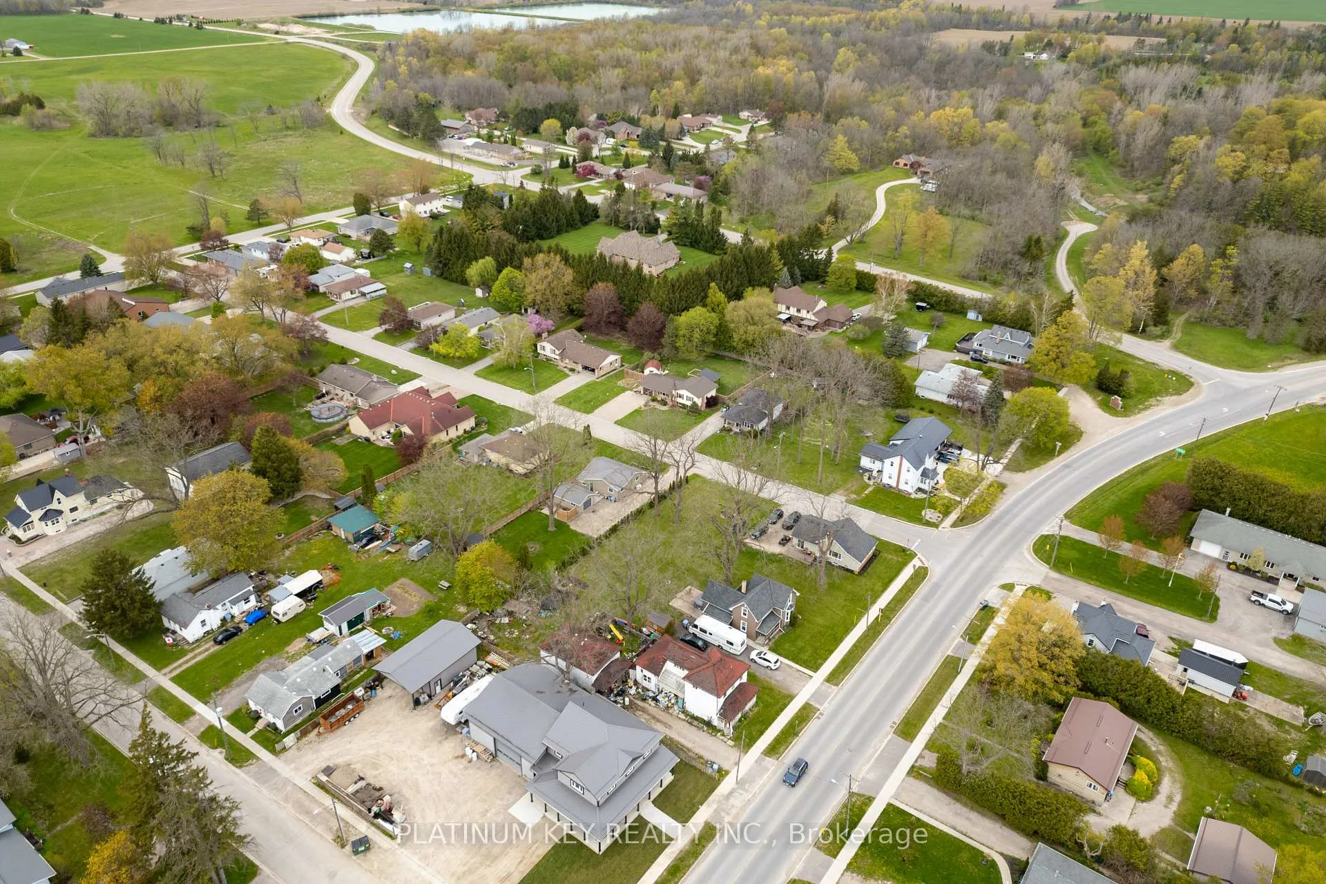 Photo 46 of 293 Main Street, North Middlesex, Parkhill — HOMEH