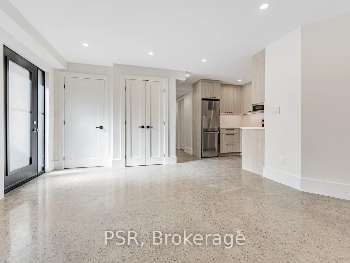 Photo 4 of Unit B, 33 Parkway Avenue, Toronto, Roncesvalles — HOMEH