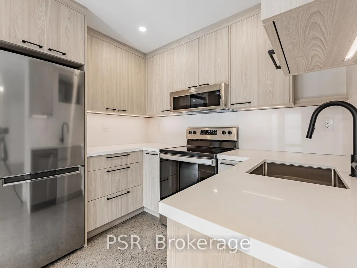 Photo 6 of Unit B, 33 Parkway Avenue, Toronto, Roncesvalles — HOMEH