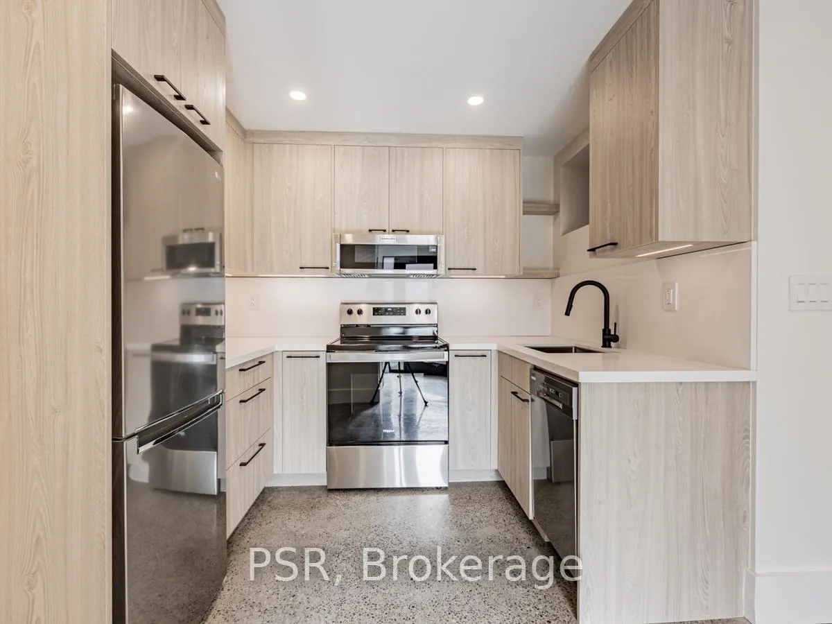 Photo 7 of Unit B, 33 Parkway Avenue, Toronto, Roncesvalles — HOMEH