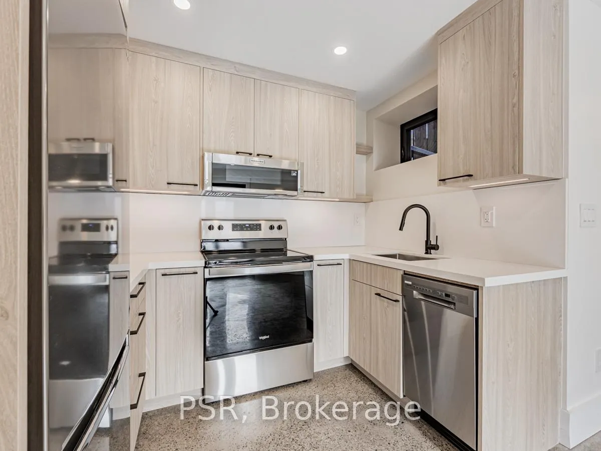 Photo 8 of Unit B, 33 Parkway Avenue, Toronto, Roncesvalles — HOMEH