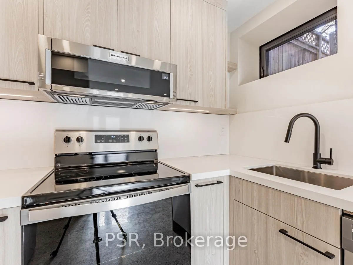 Photo 10 of Unit B, 33 Parkway Avenue, Toronto, Roncesvalles — HOMEH