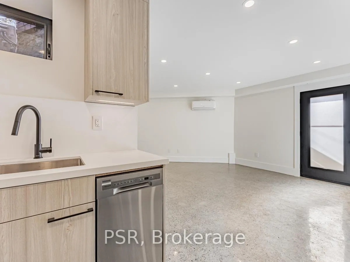 Photo 11 of Unit B, 33 Parkway Avenue, Toronto, Roncesvalles — HOMEH