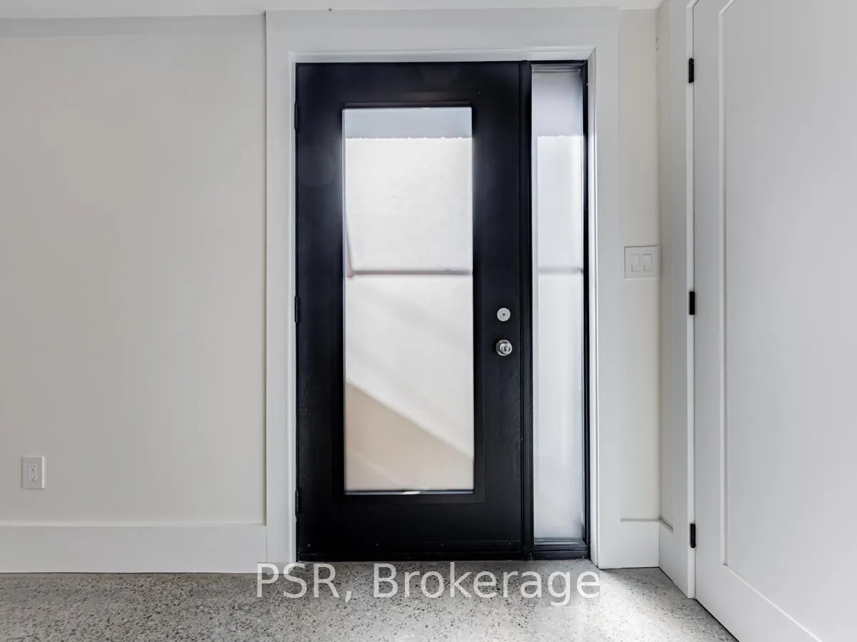 Photo 13 of Unit B, 33 Parkway Avenue, Toronto, Roncesvalles — HOMEH