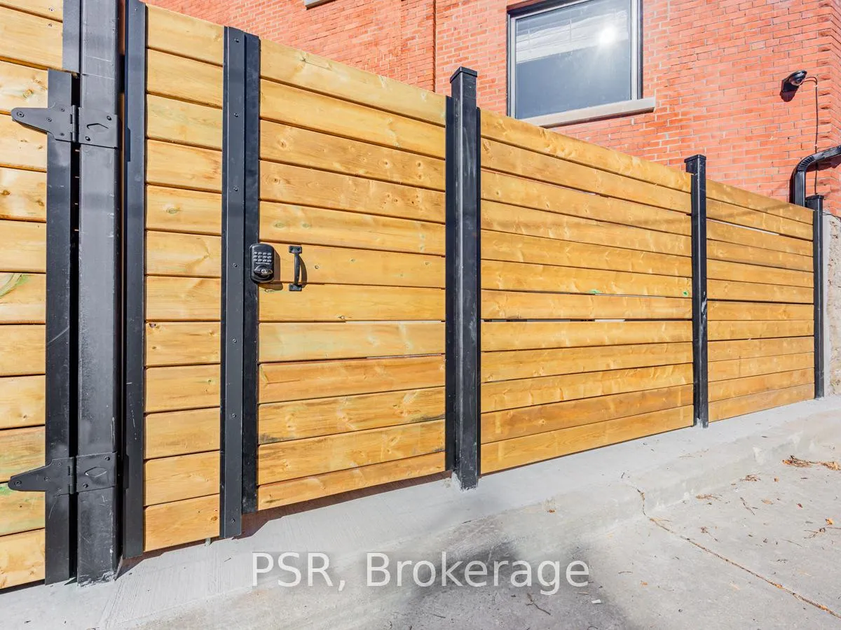 Photo 23 of Unit B, 33 Parkway Avenue, Toronto, Roncesvalles — HOMEH