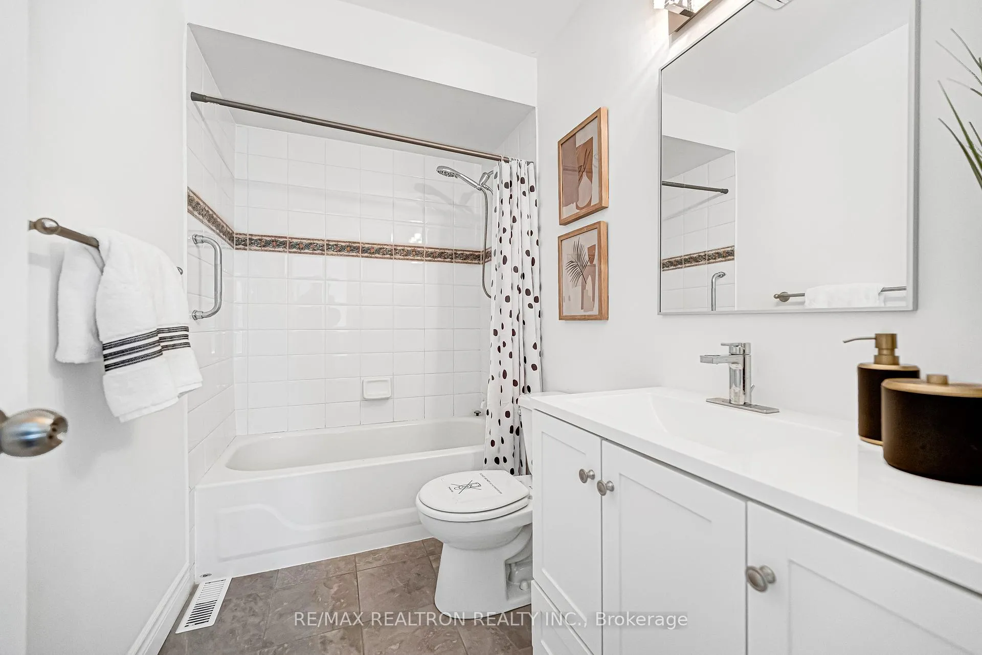 Photo 39 of Unit 11, 238 Galloway Road, Scarborough, West Hill — HOMEH