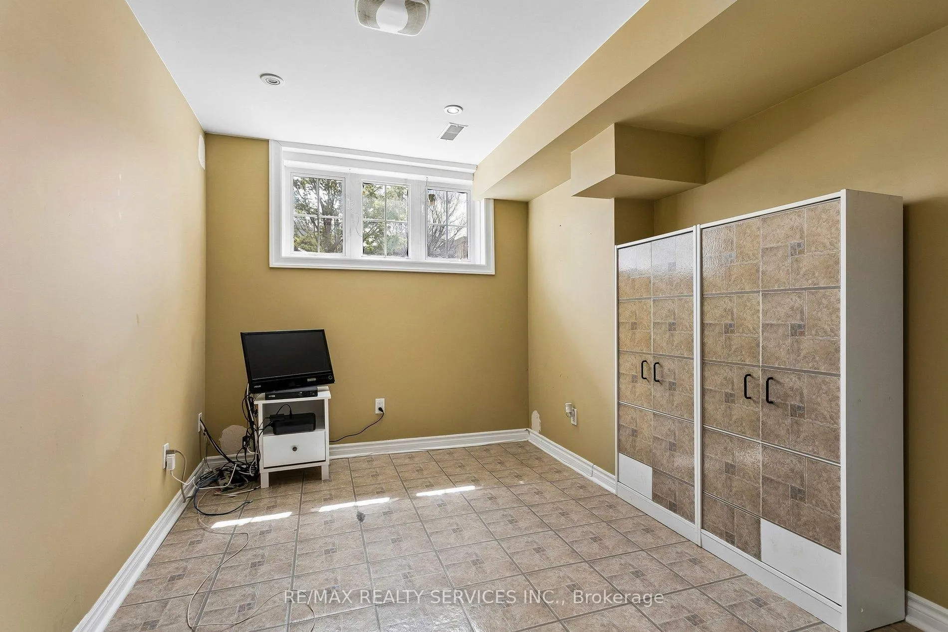 Photo 42 of 12 Goldie Avenue, Brampton, Northwest Sandalwood Parkway — HOMEH