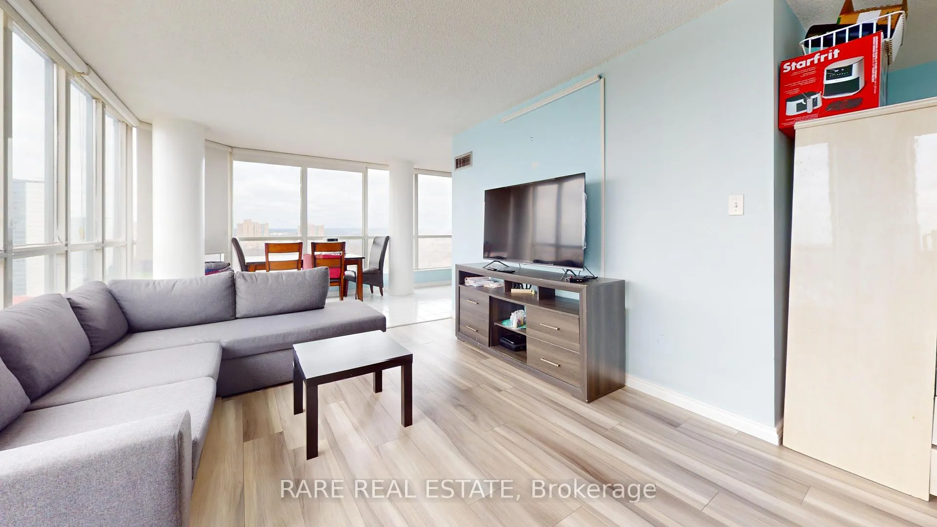 Photo 4 of Unit 1517, 1 Rowntree Road, Etobicoke, Mount Olive-Silverstone-Jamestown — HOMEH
