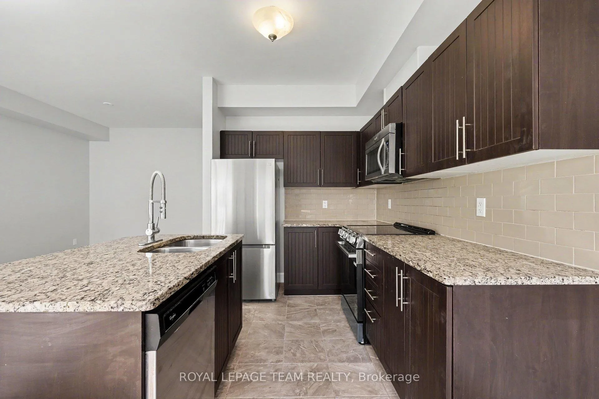 Photo 9 of 27 Dundalk Private, Ottawa, Barrhaven - Stonebridge — HOMEH