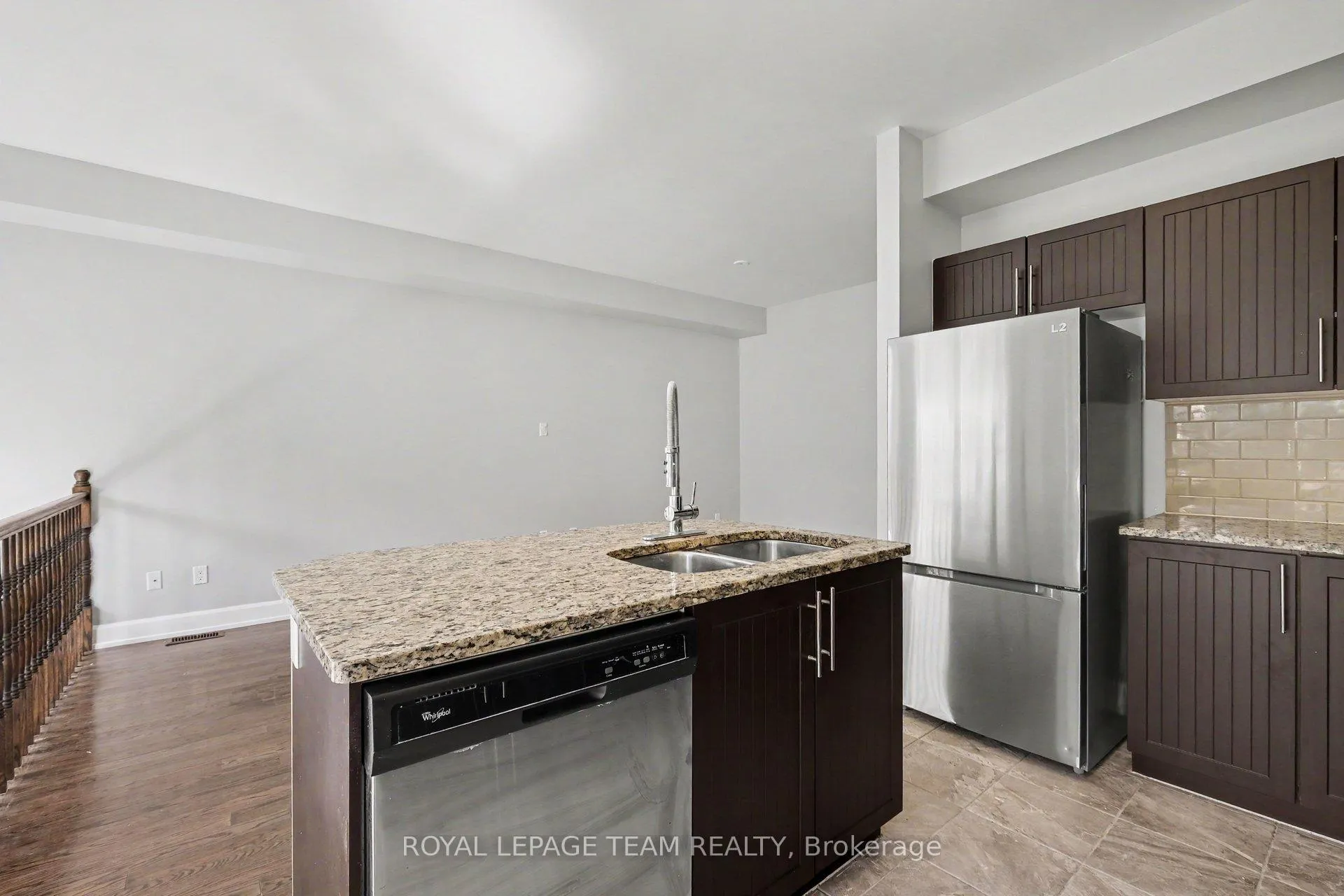 Photo 10 of 27 Dundalk Private, Ottawa, Barrhaven - Stonebridge — HOMEH