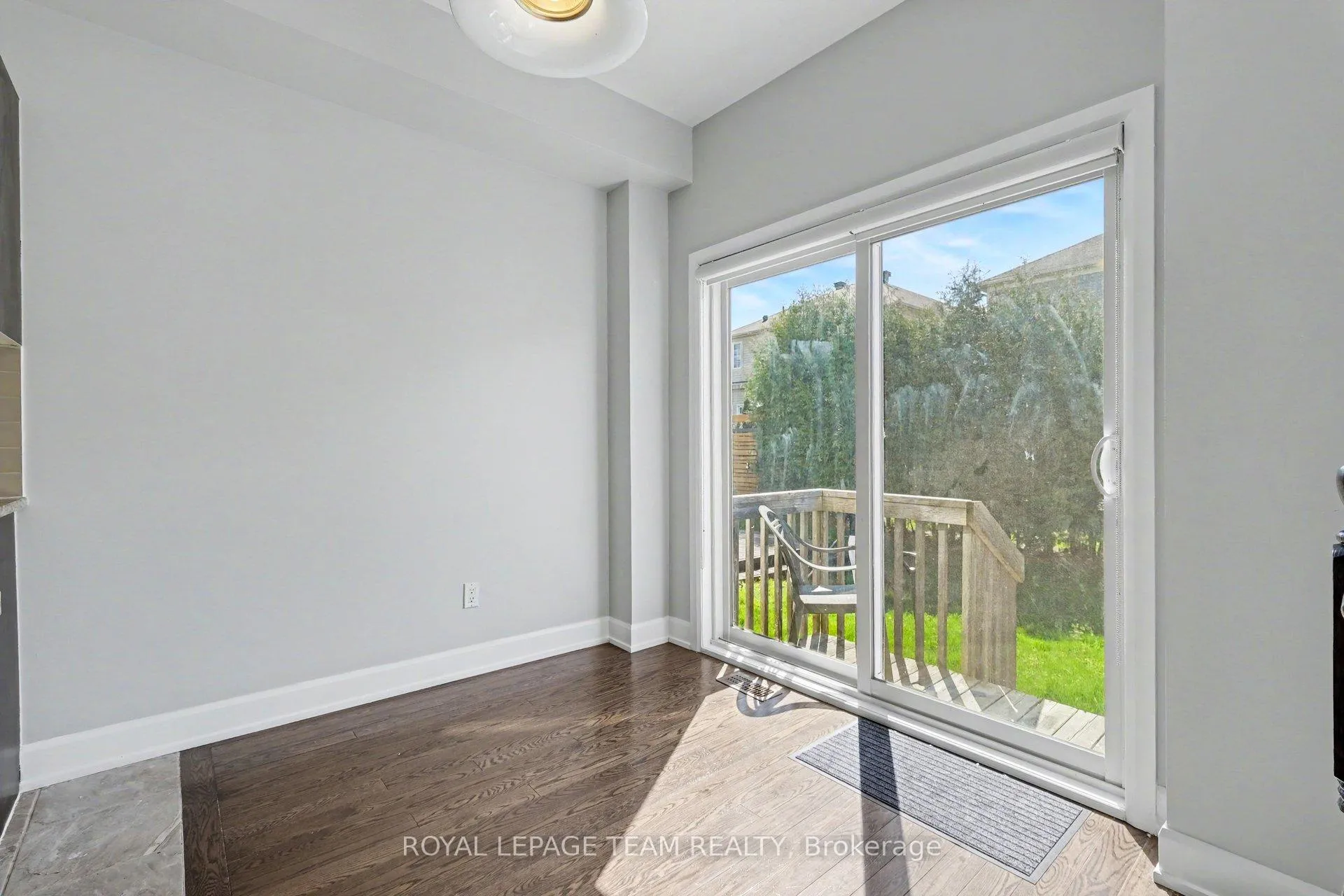 Photo 12 of 27 Dundalk Private, Ottawa, Barrhaven - Stonebridge — HOMEH