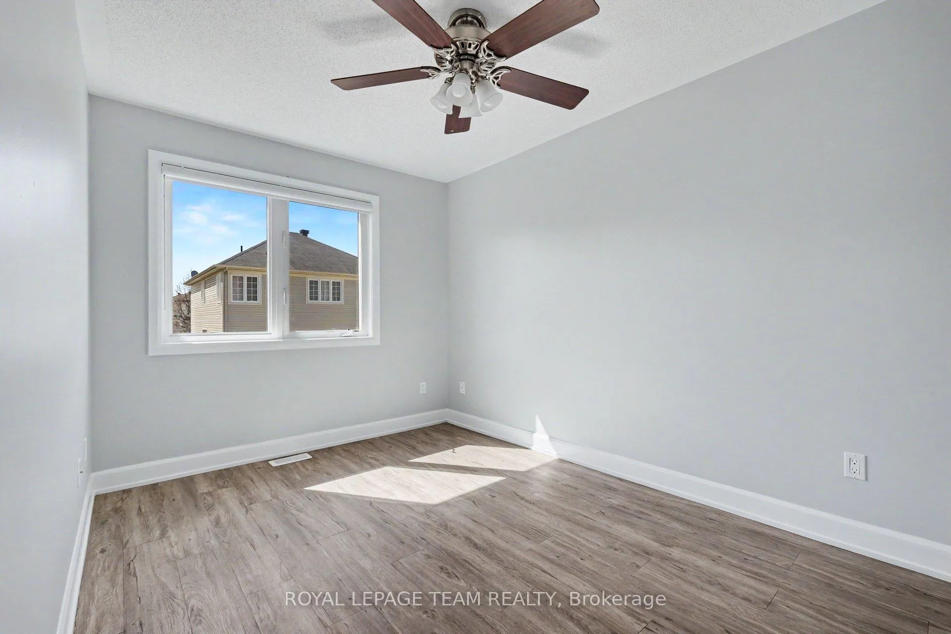 Photo 19 of 27 Dundalk Private, Ottawa, Barrhaven - Stonebridge — HOMEH