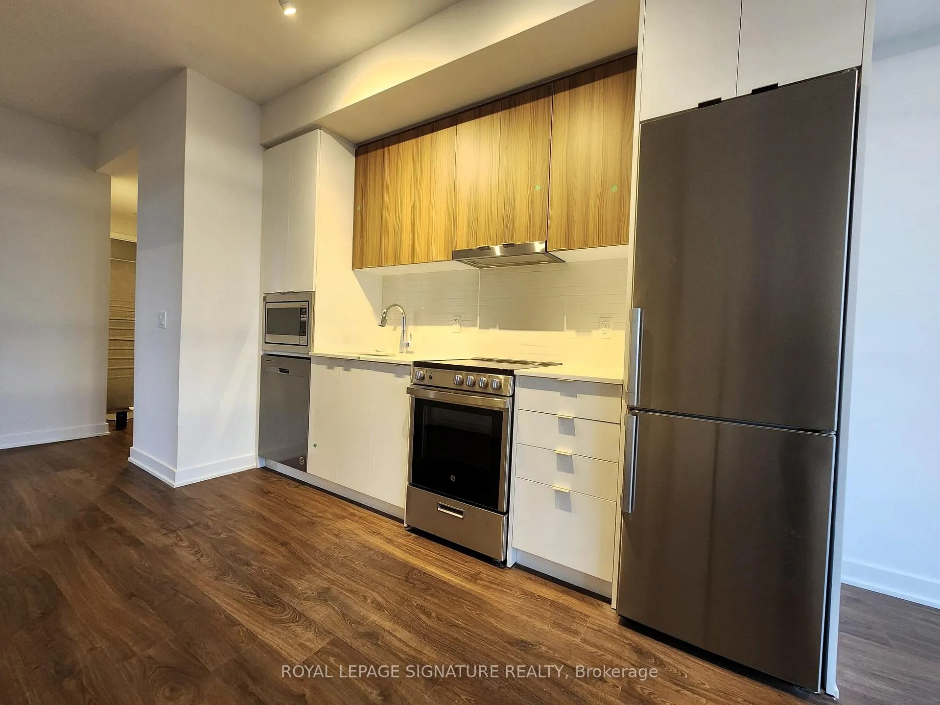 Photo 11 of Unit 2705, 50 Upper Mall Way, Vaughan, Brownridge — HOMEH