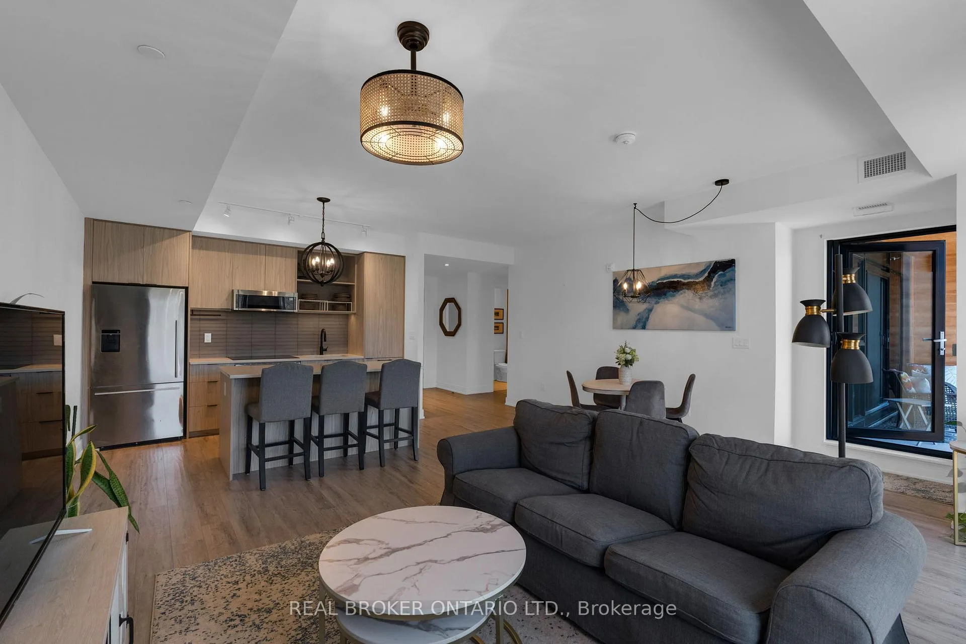 Photo 8 of Unit 615, 185 Dunlop Street E, Barrie, Lakeshore — HOMEH