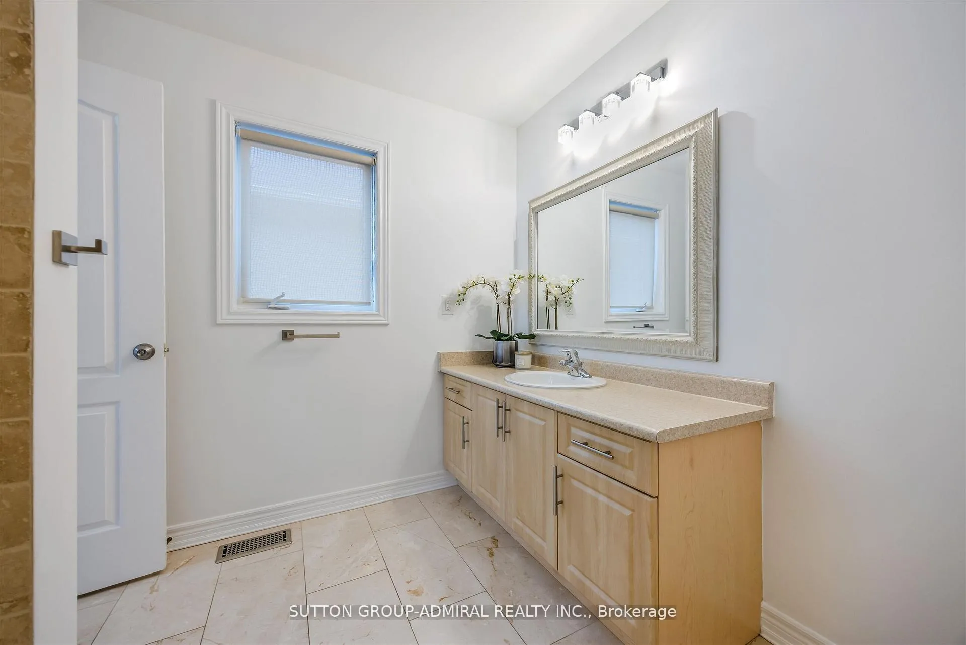 Photo 24 of 59 Aidan Drive, Vaughan, Vellore Village — HOMEH