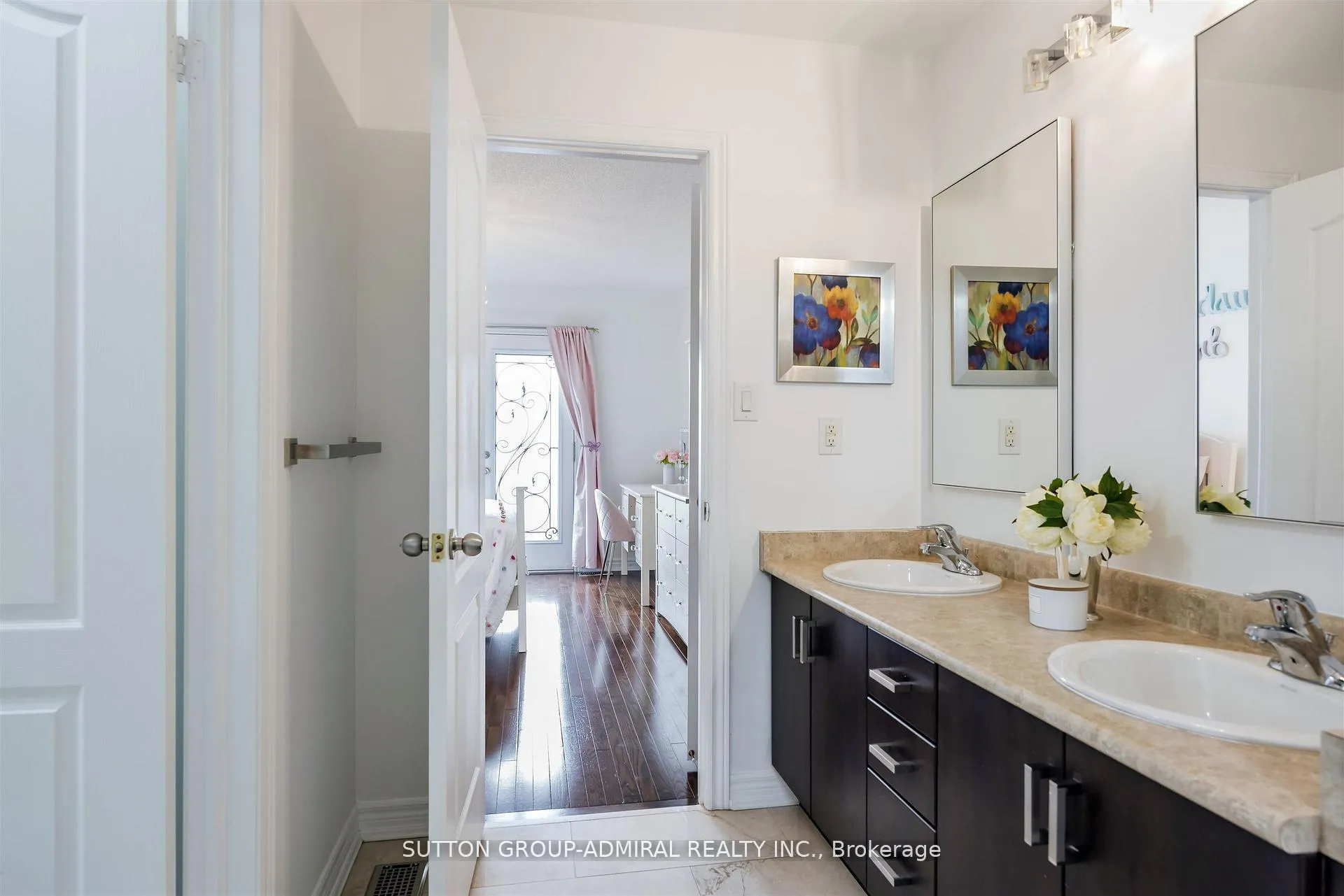 Photo 32 of 59 Aidan Drive, Vaughan, Vellore Village — HOMEH