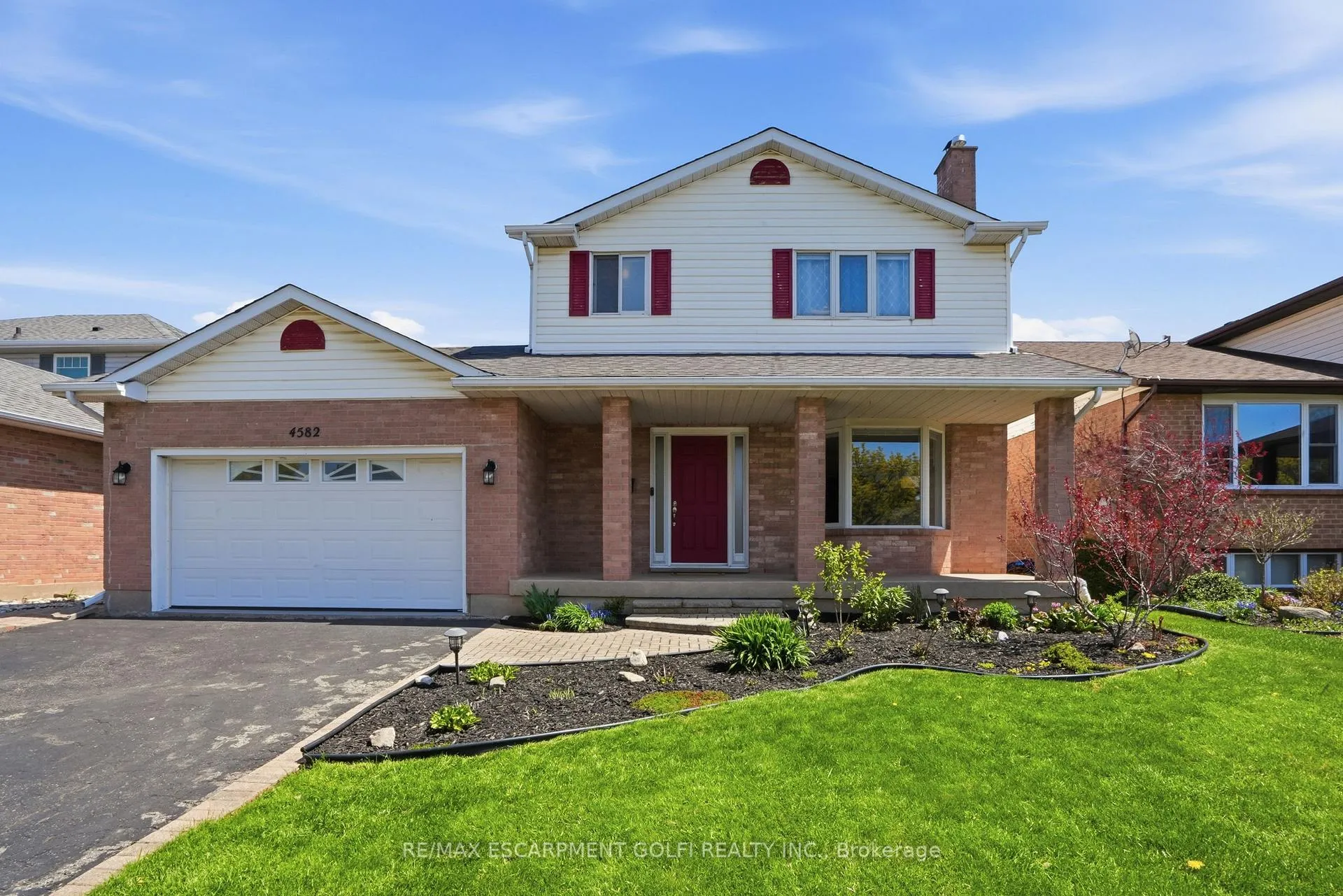 Front of 4582 St Volodymyr Court