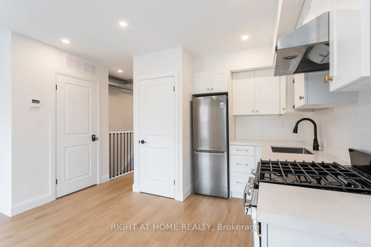 Photo 5 of Unit 2, 115 Catharine Street N, Hamilton, Beasley — HOMEH