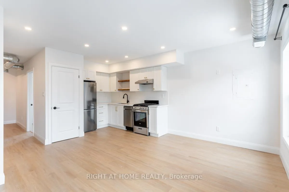 Photo 10 of Unit 2, 115 Catharine Street N, Hamilton, Beasley — HOMEH