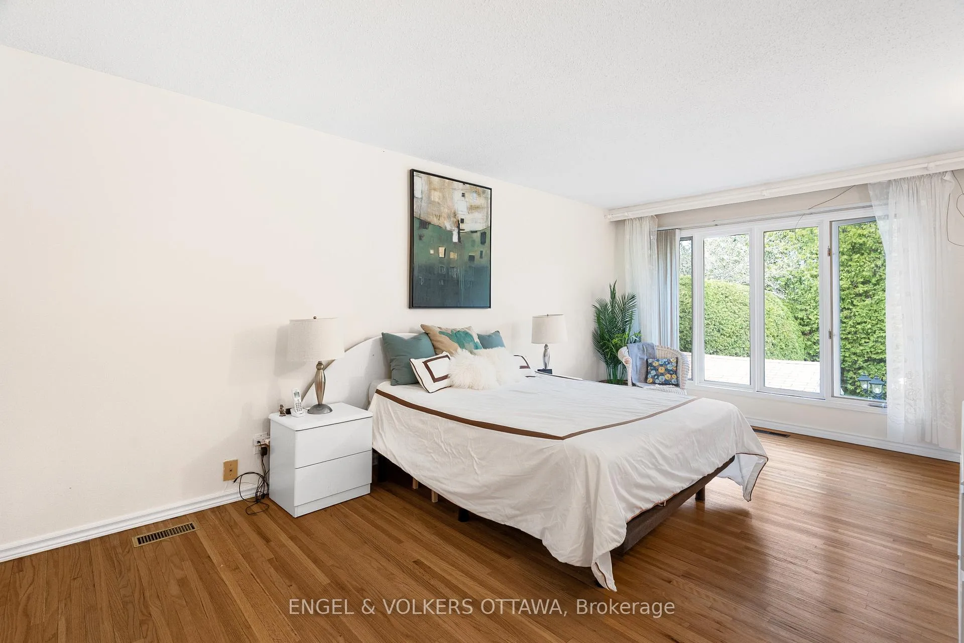 Photo 23 of 21 Tiffany Crescent, Ottawa, Kanata - Beaverbrook — HOMEH