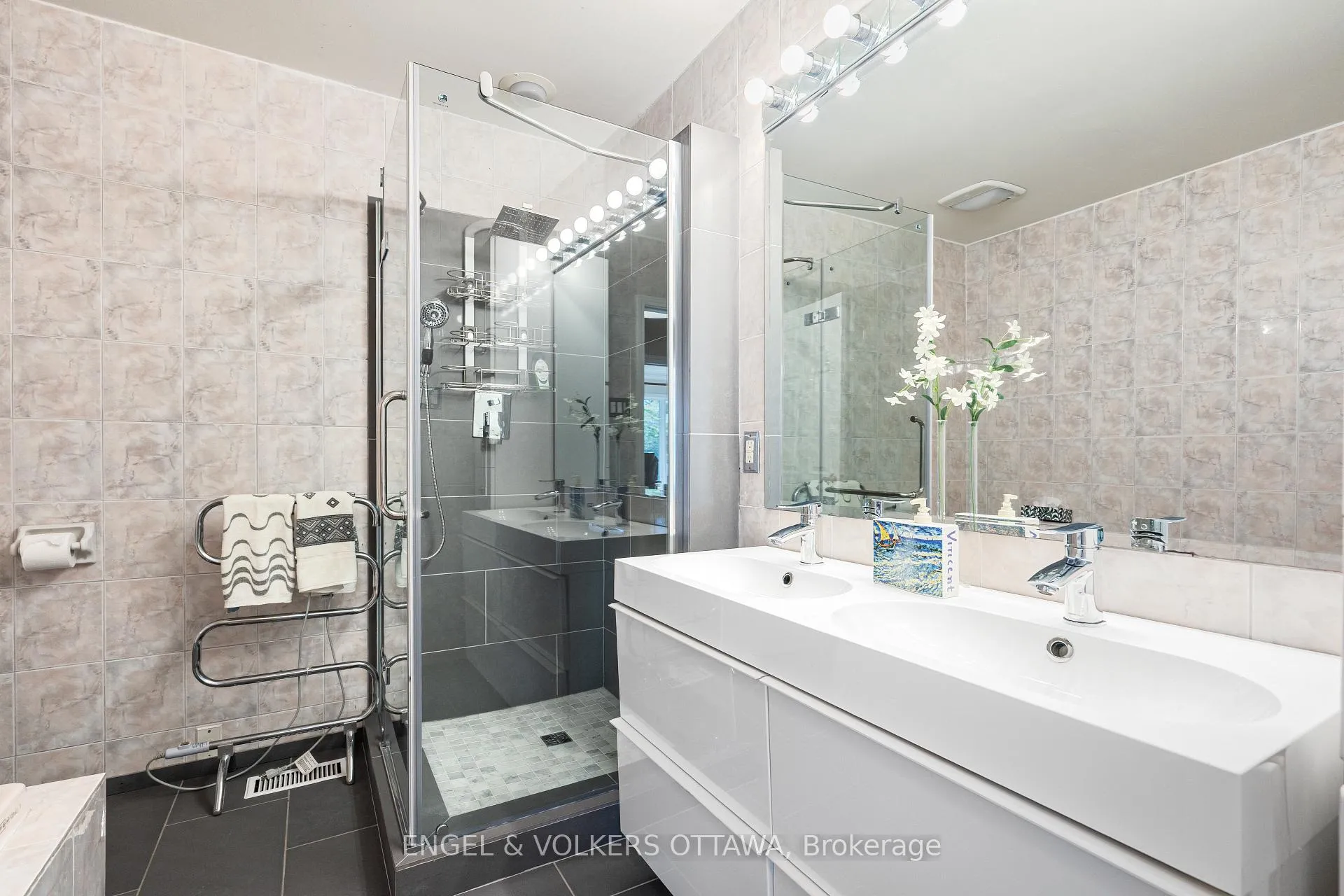 Photo 32 of 21 Tiffany Crescent, Ottawa, Kanata - Beaverbrook — HOMEH