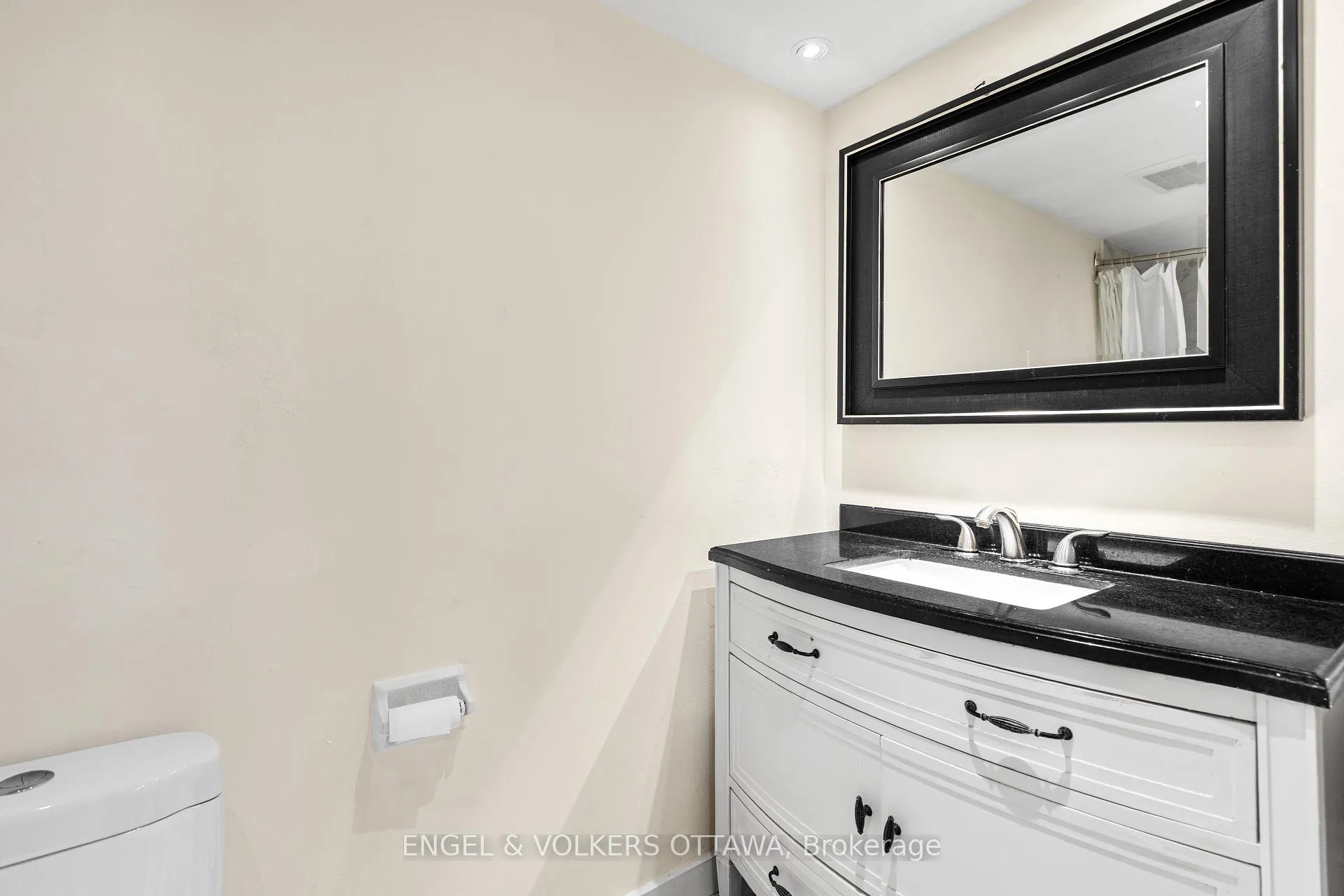 Photo 37 of 21 Tiffany Crescent, Ottawa, Kanata - Beaverbrook — HOMEH