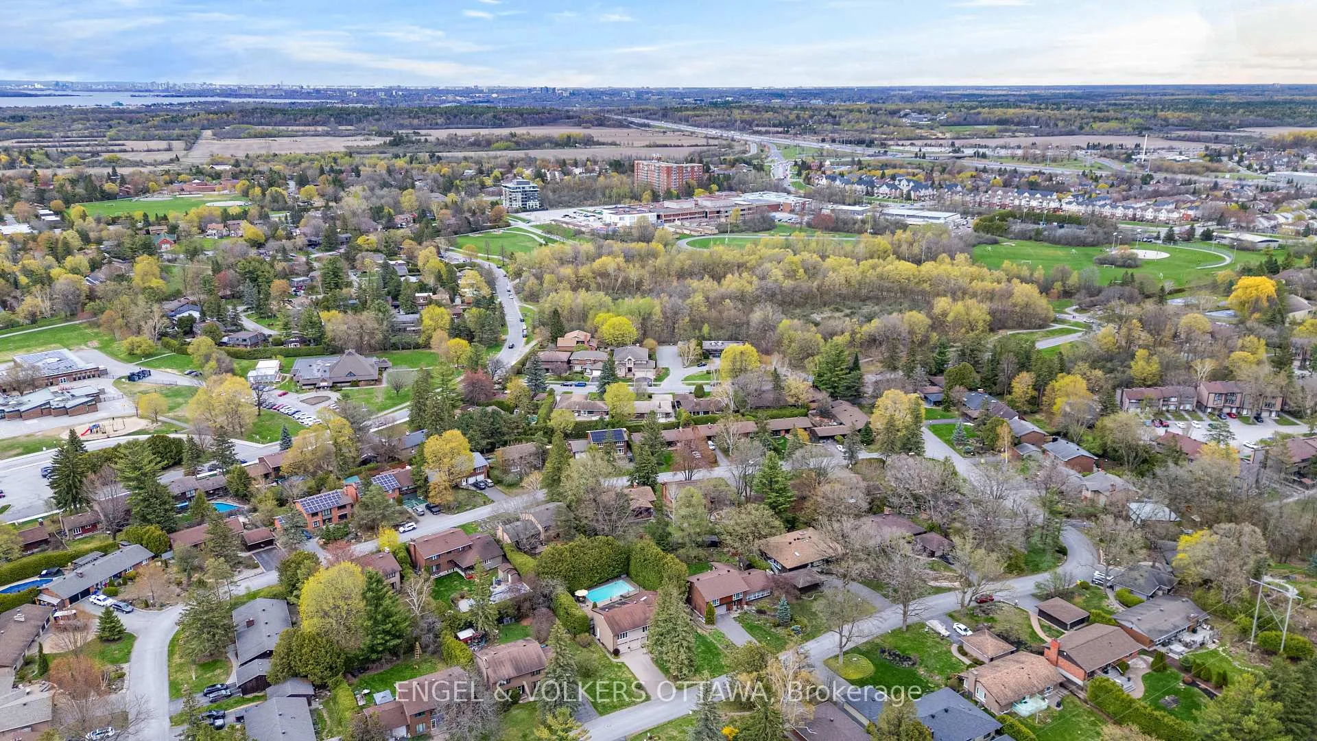 Photo 49 of 21 Tiffany Crescent, Ottawa, Kanata - Beaverbrook — HOMEH