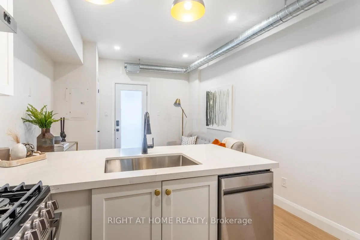 Photo 3 of Unit 1, 113 Catharine Street N, Hamilton, Beasley — HOMEH