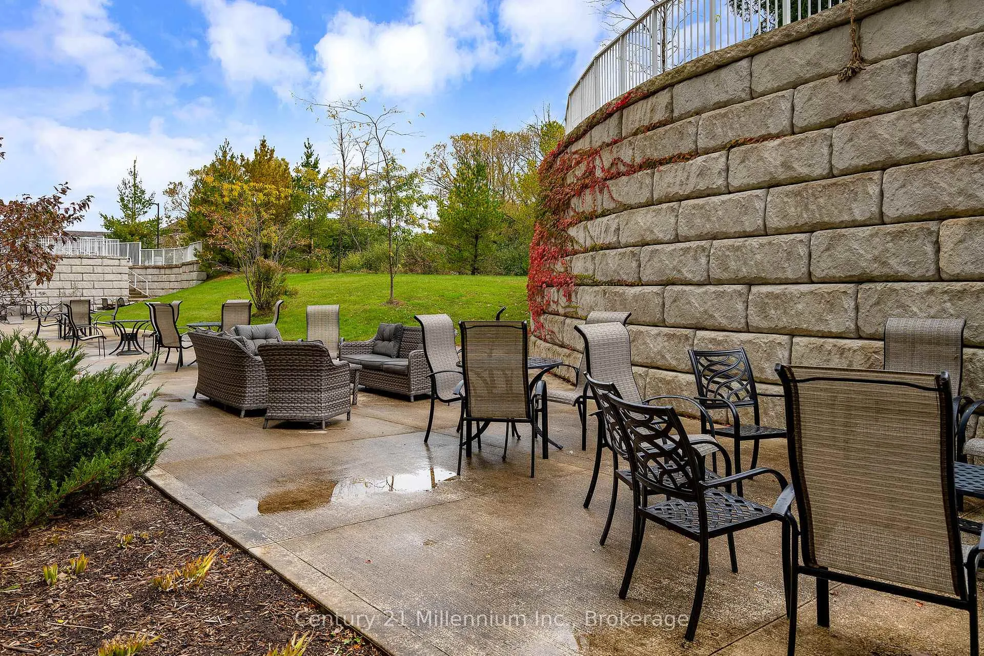 Photo 35 of Unit 310, 4 Kimberly Lane, Collingwood — HOMEH