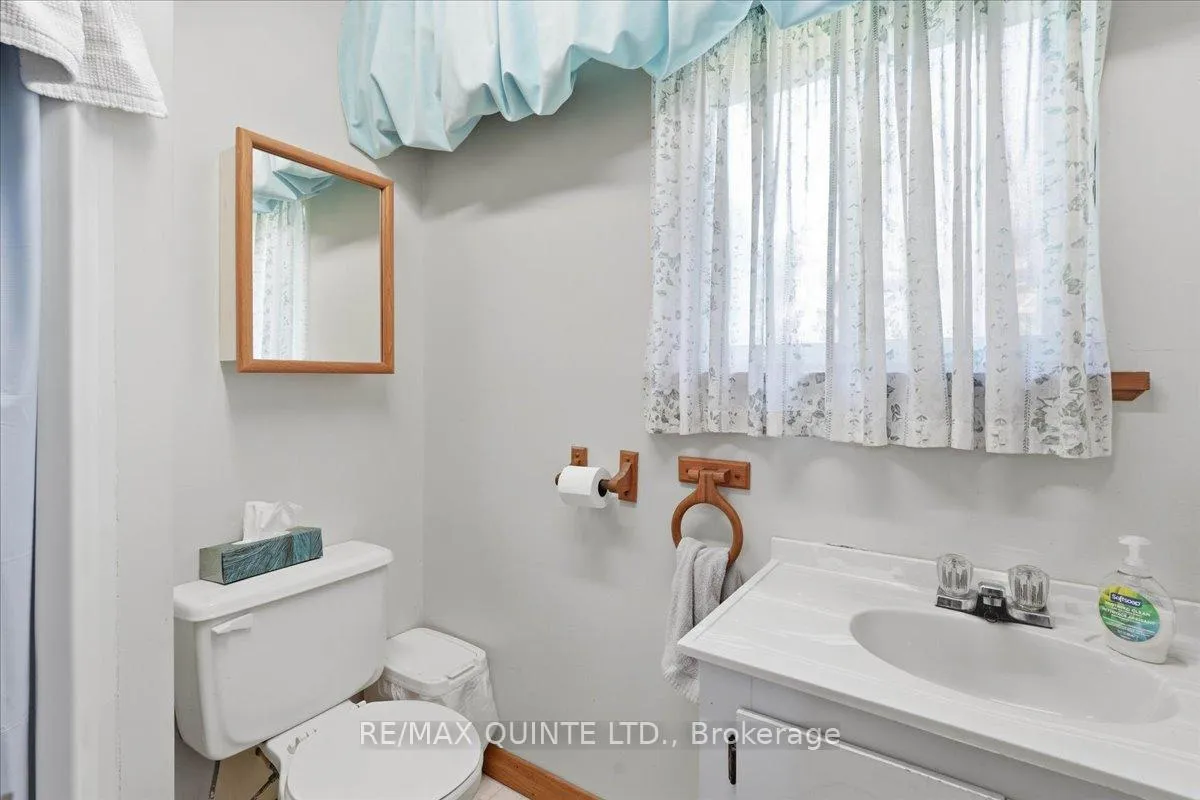 Photo 37 of 45 Shannon Road, Prince Edward County, Bloomfield Ward — HOMEH
