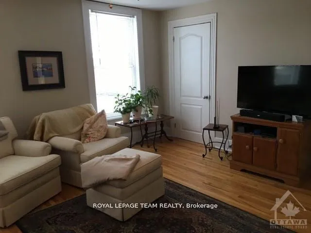 Photo 3 of Unit 2, 86 Bayswater Avenue, Ottawa, Hintonburg — HOMEH