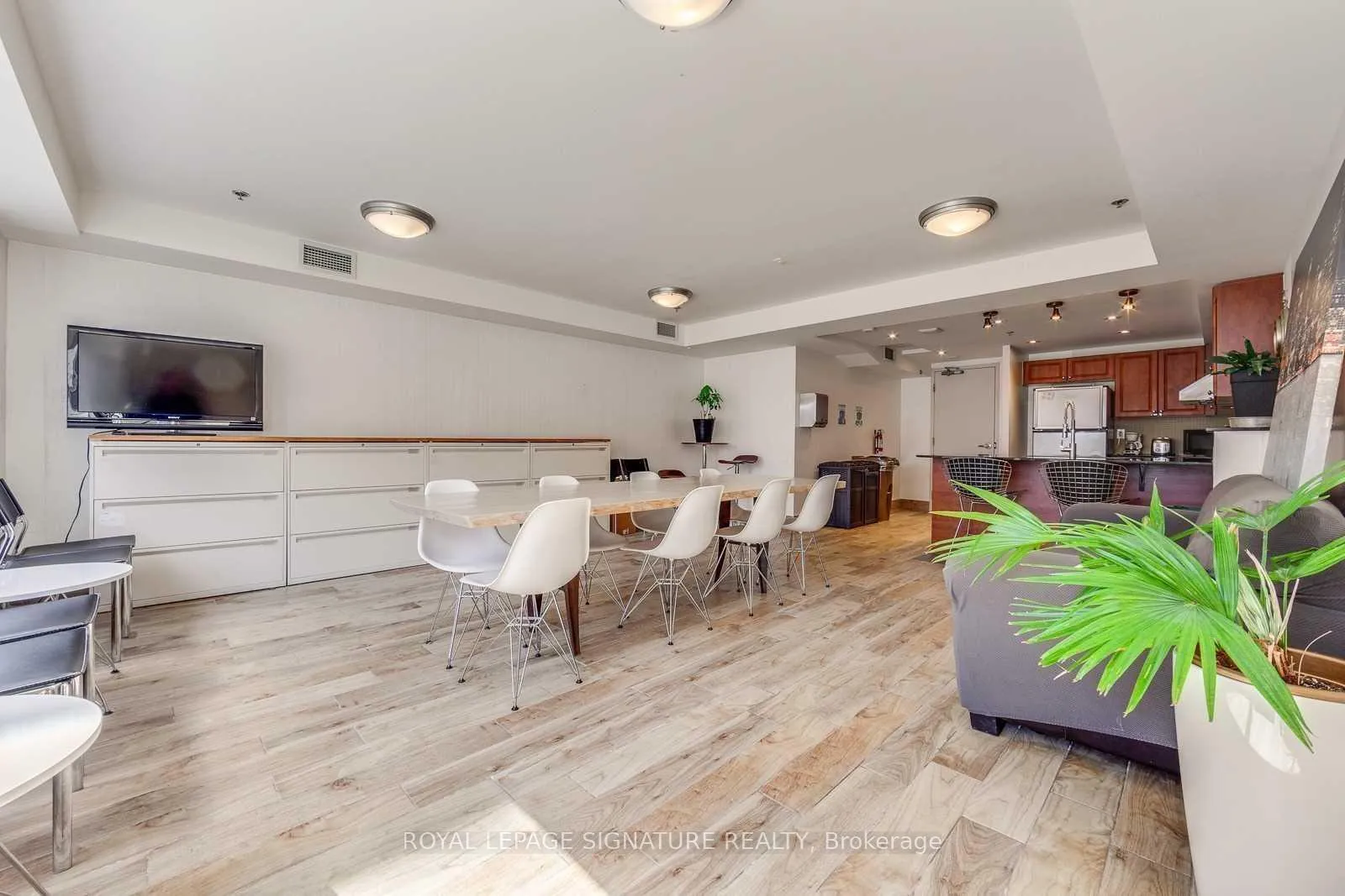 Photo 12 of Unit 1004, 225 Wellesley Street E, Toronto, Cabbagetown-South St. James Town — HOMEH