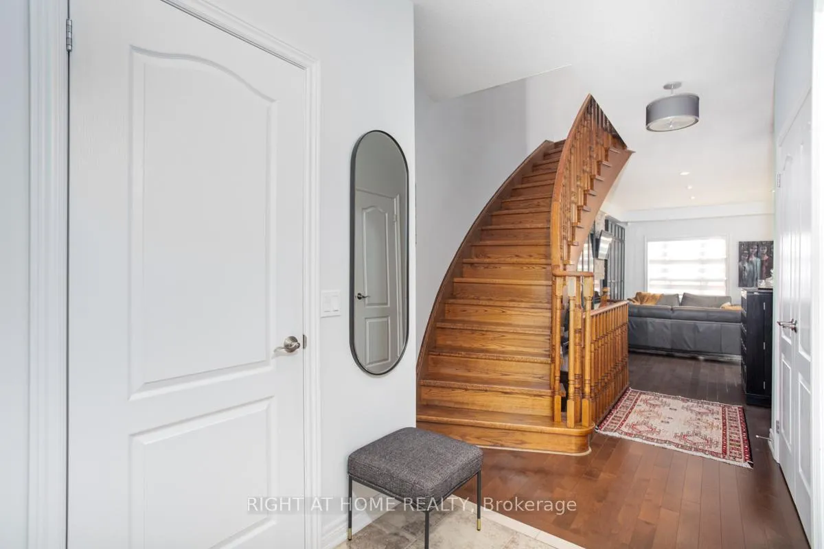 Photo 5 of Unit 28, 2460 Prince Michael Drive, Oakville, Joshua Creek — HOMEH