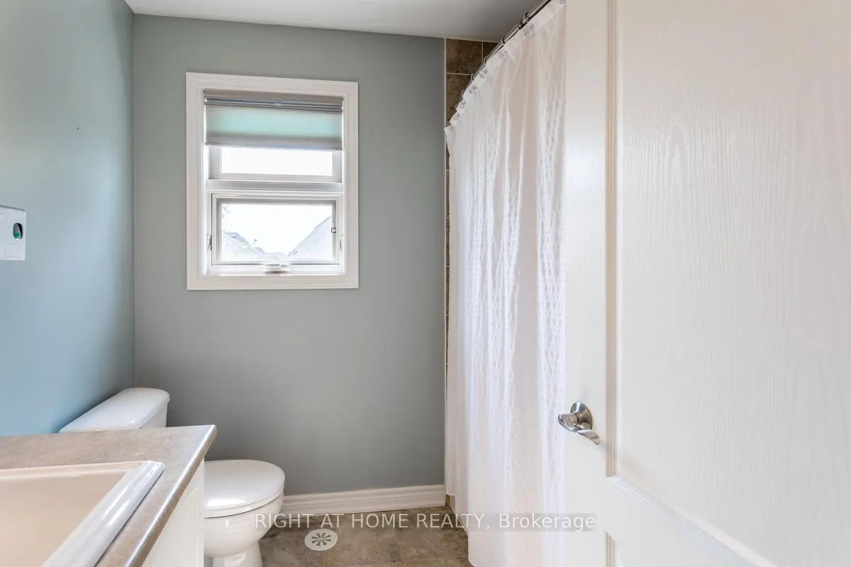 Photo 23 of Unit 28, 2460 Prince Michael Drive, Oakville, Joshua Creek — HOMEH