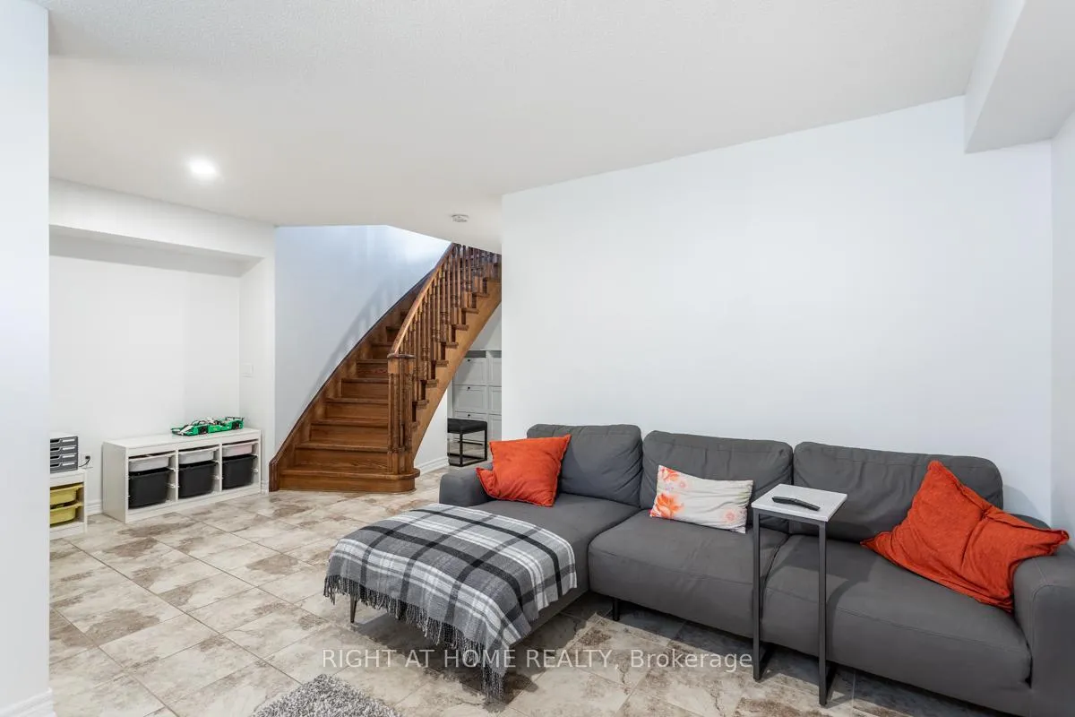 Photo 29 of Unit 28, 2460 Prince Michael Drive, Oakville, Joshua Creek — HOMEH