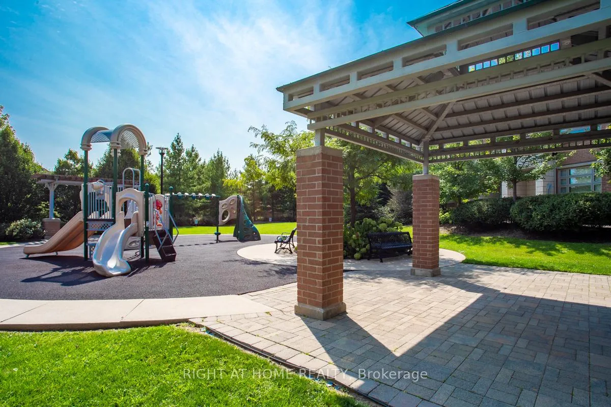Photo 33 of Unit 28, 2460 Prince Michael Drive, Oakville, Joshua Creek — HOMEH