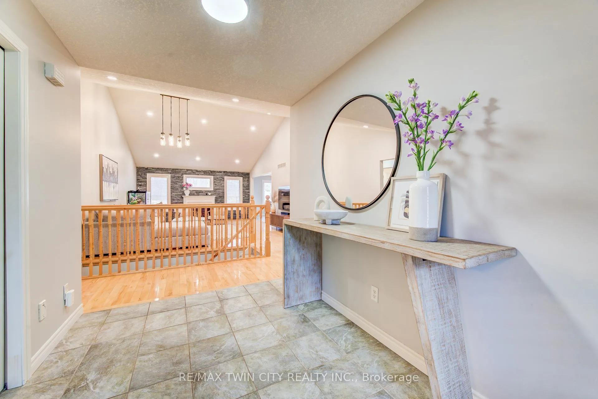 Photo 6 of 77 Laschinger Boulevard, Wilmot, New Hamburg — HOMEH