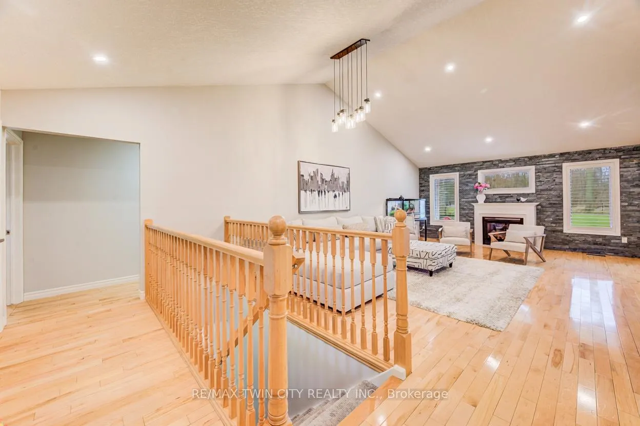 Photo 7 of 77 Laschinger Boulevard, Wilmot, New Hamburg — HOMEH