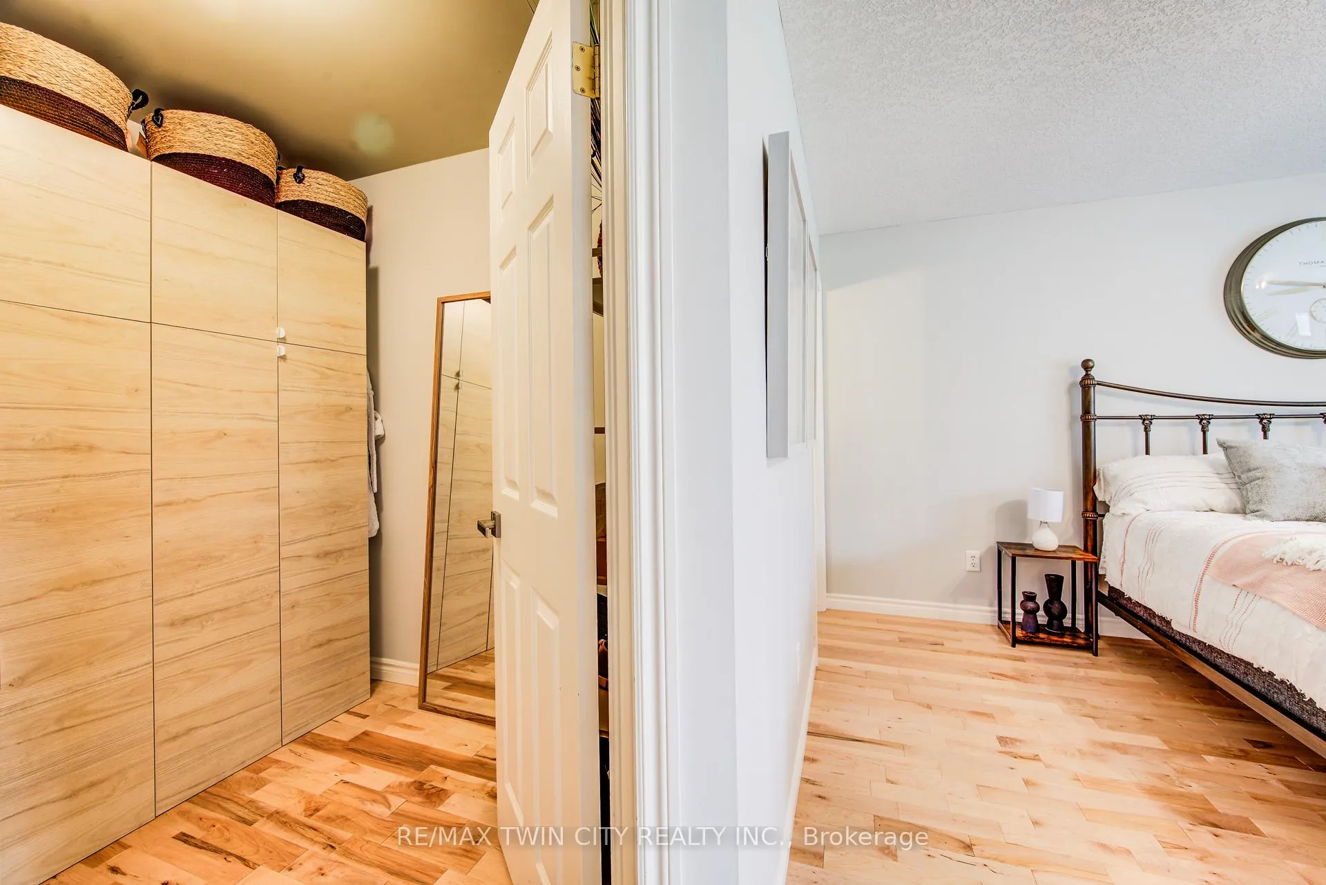 Photo 27 of 77 Laschinger Boulevard, Wilmot, New Hamburg — HOMEH