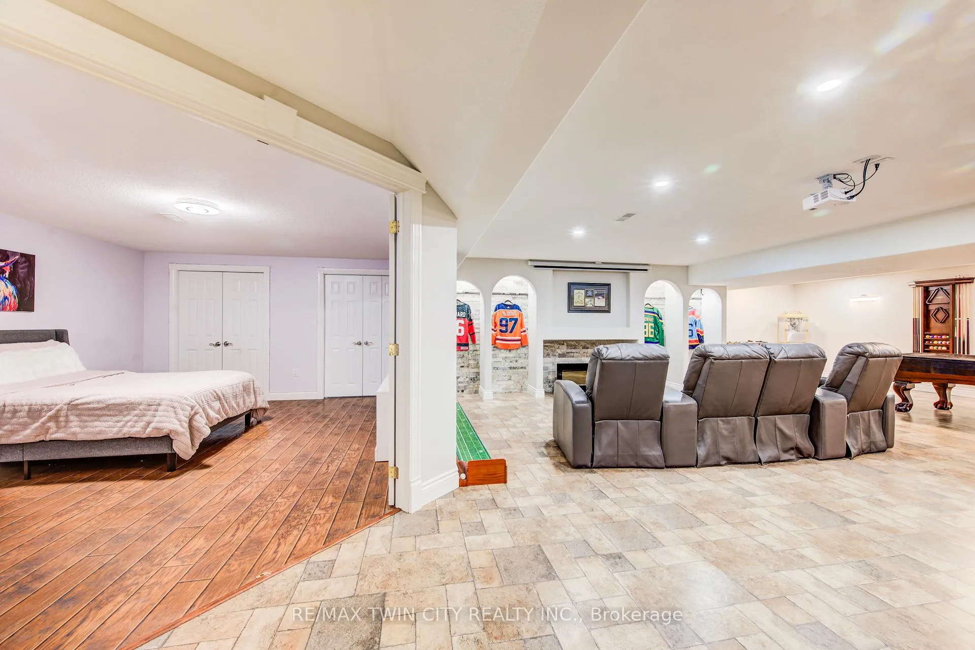 Photo 29 of 77 Laschinger Boulevard, Wilmot, New Hamburg — HOMEH