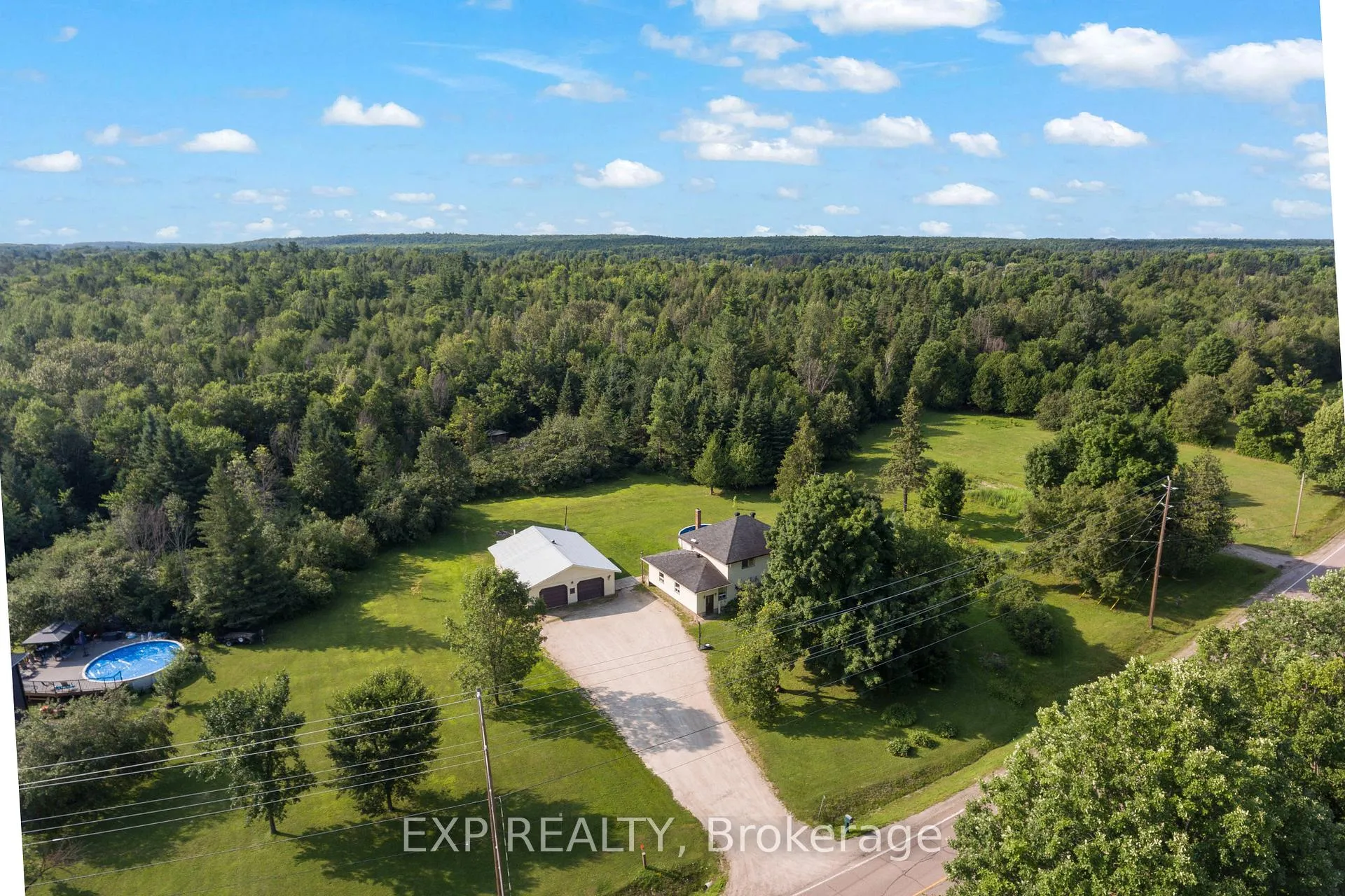 Photo 4 of 2427 Lochwinnoch Road, Horton, Horton Twp — HOMEH