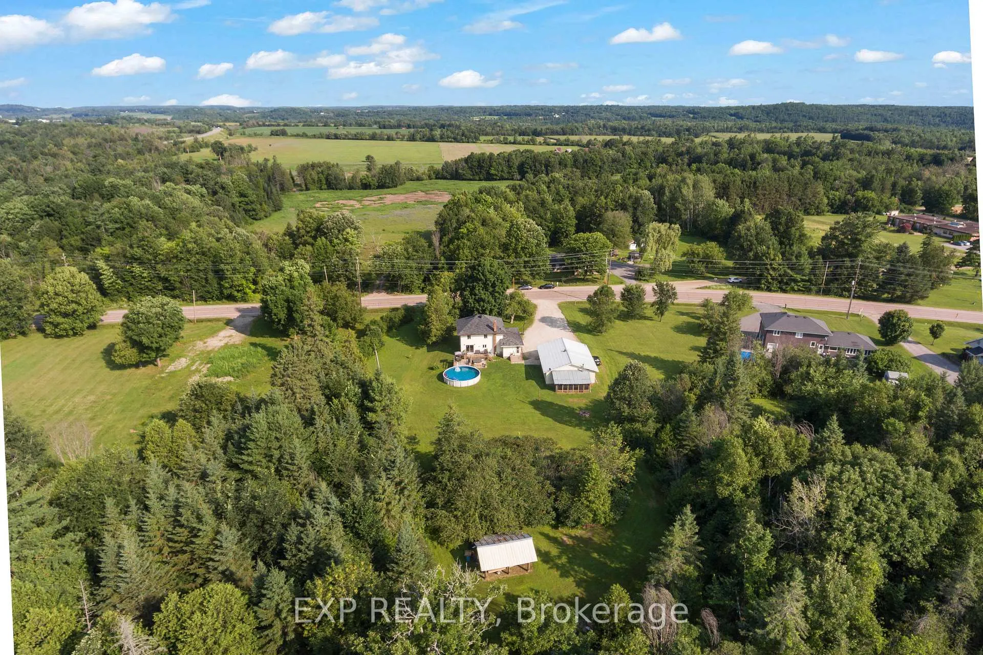 Photo 6 of 2427 Lochwinnoch Road, Horton, Horton Twp — HOMEH