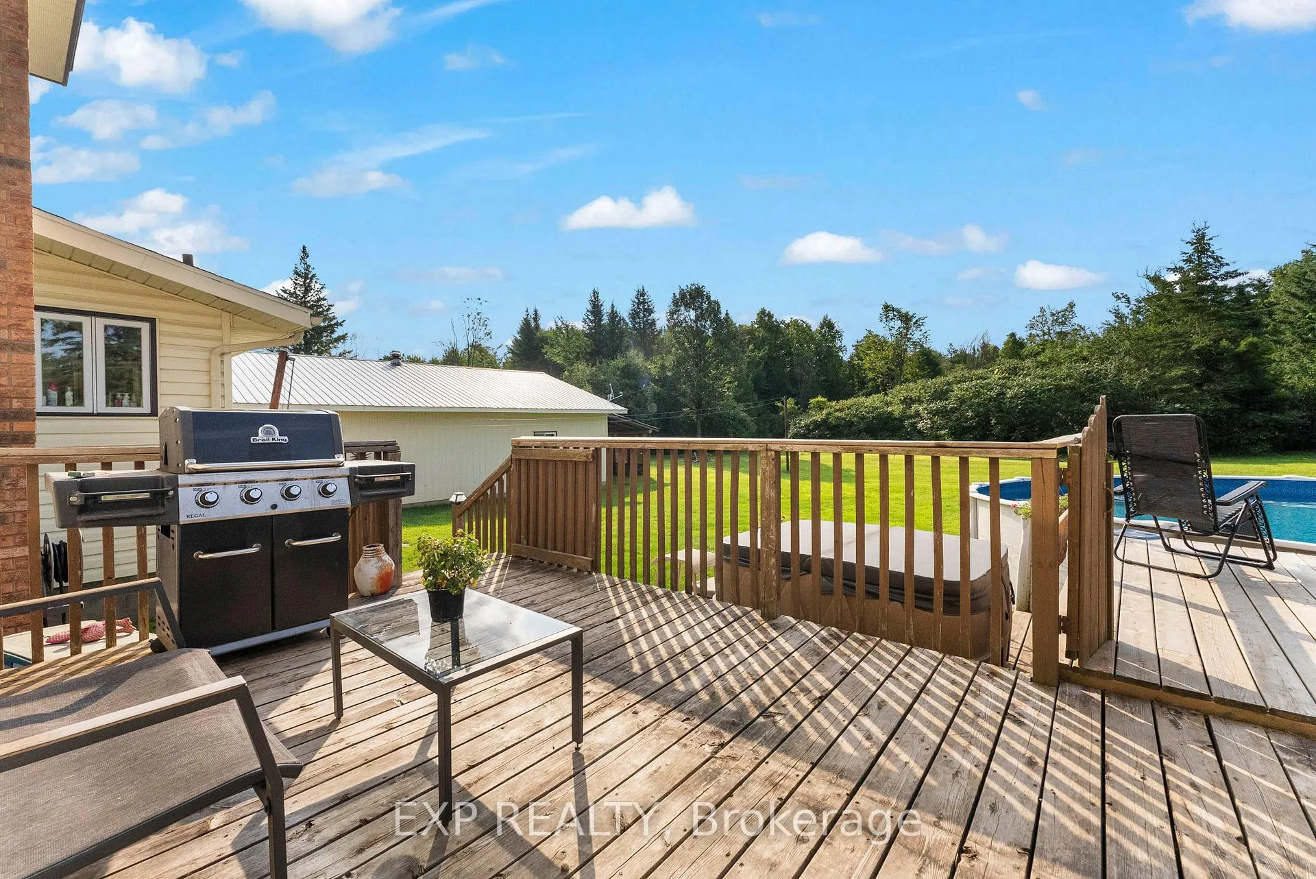 Photo 7 of 2427 Lochwinnoch Road, Horton, Horton Twp — HOMEH