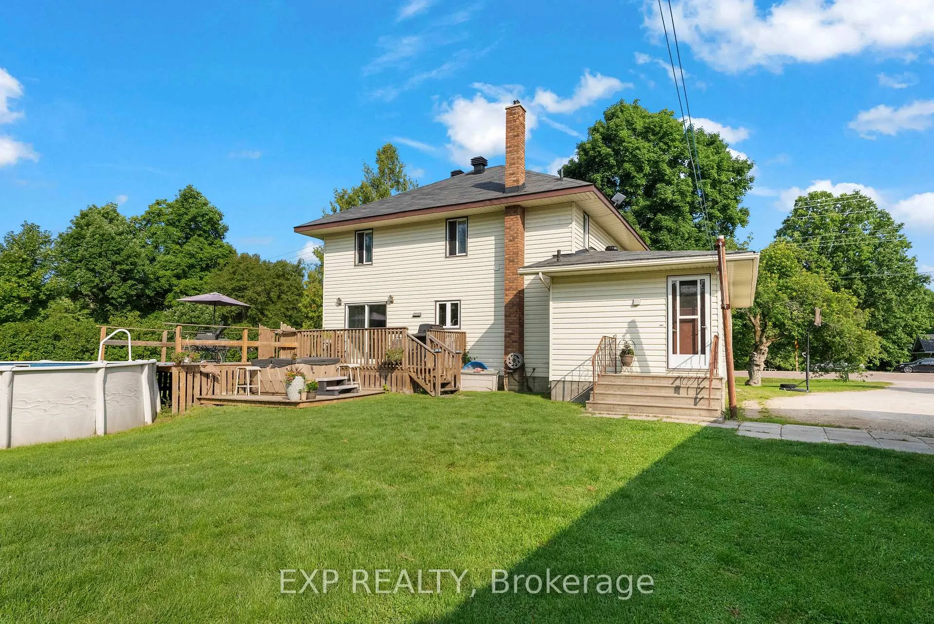 Photo 10 of 2427 Lochwinnoch Road, Horton, Horton Twp — HOMEH