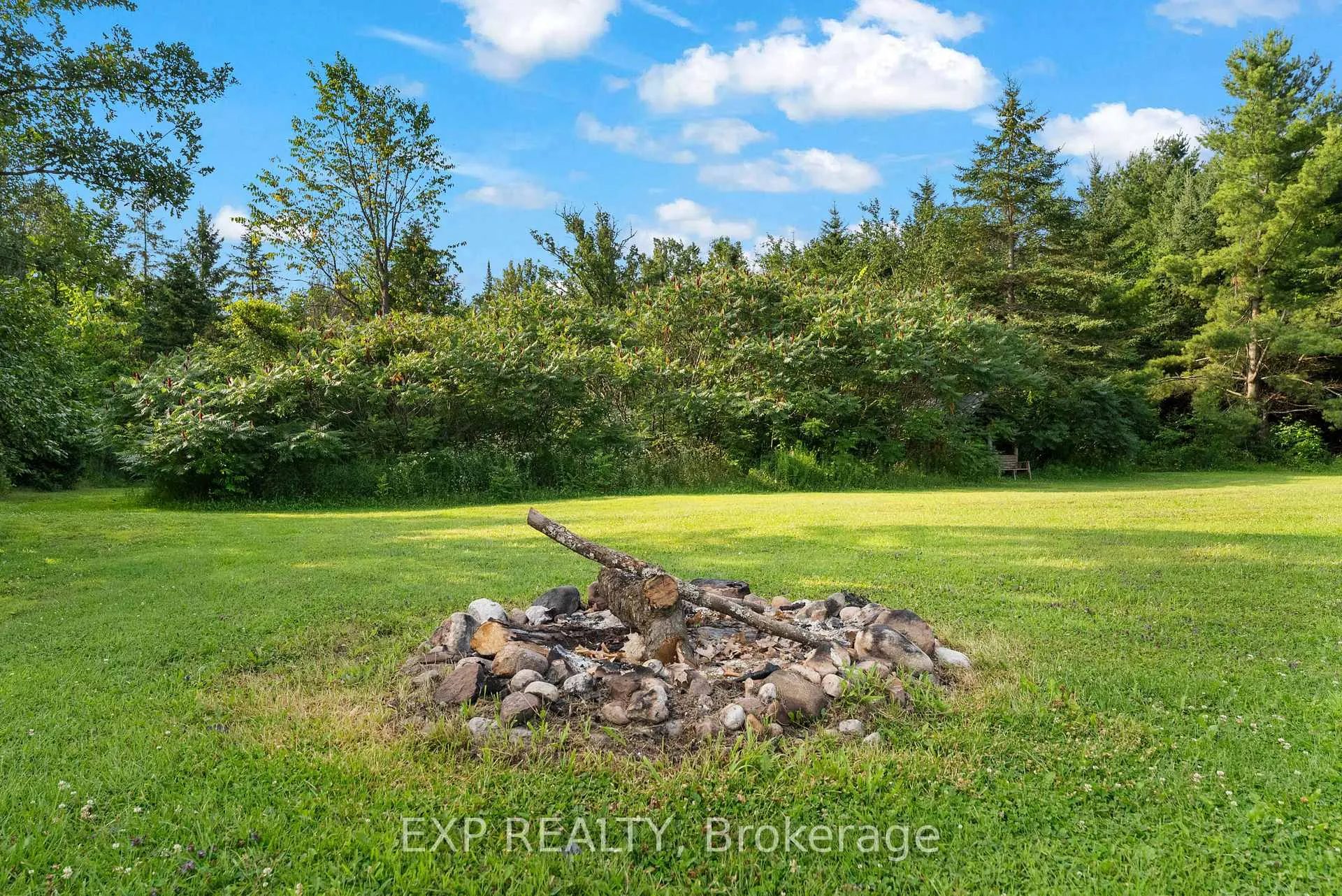 Photo 12 of 2427 Lochwinnoch Road, Horton, Horton Twp — HOMEH