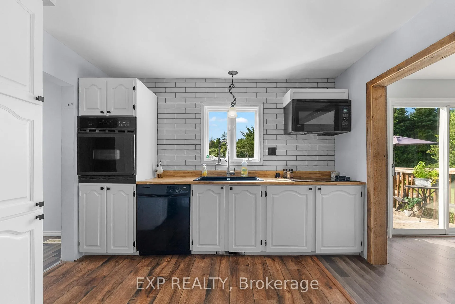 Photo 17 of 2427 Lochwinnoch Road, Horton, Horton Twp — HOMEH