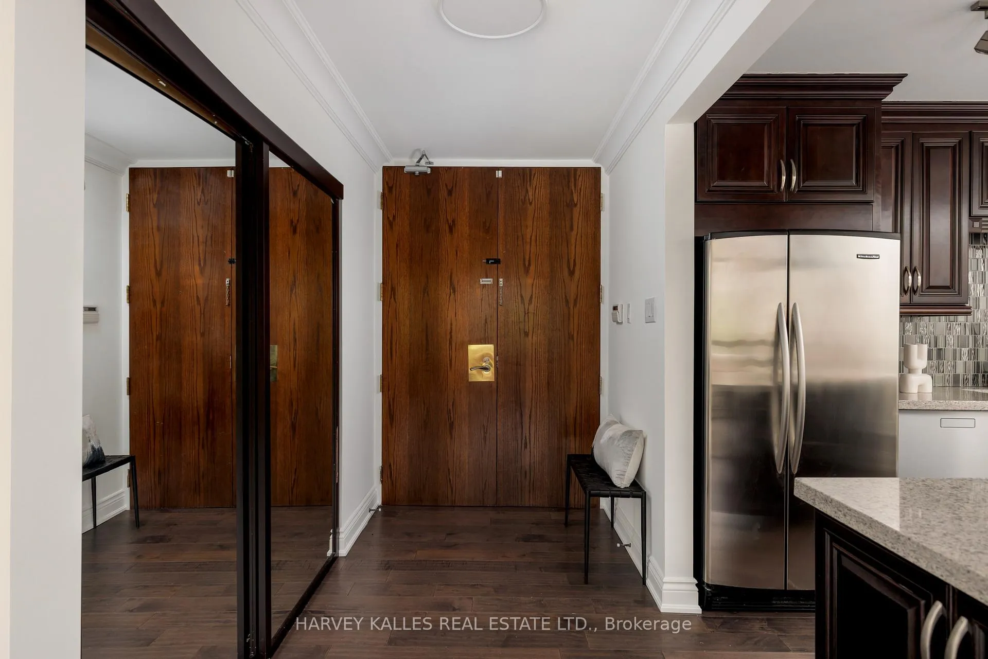 Photo 4 of Unit 307, 447 Walmer Road, Toronto, Forest Hill South — HOMEH