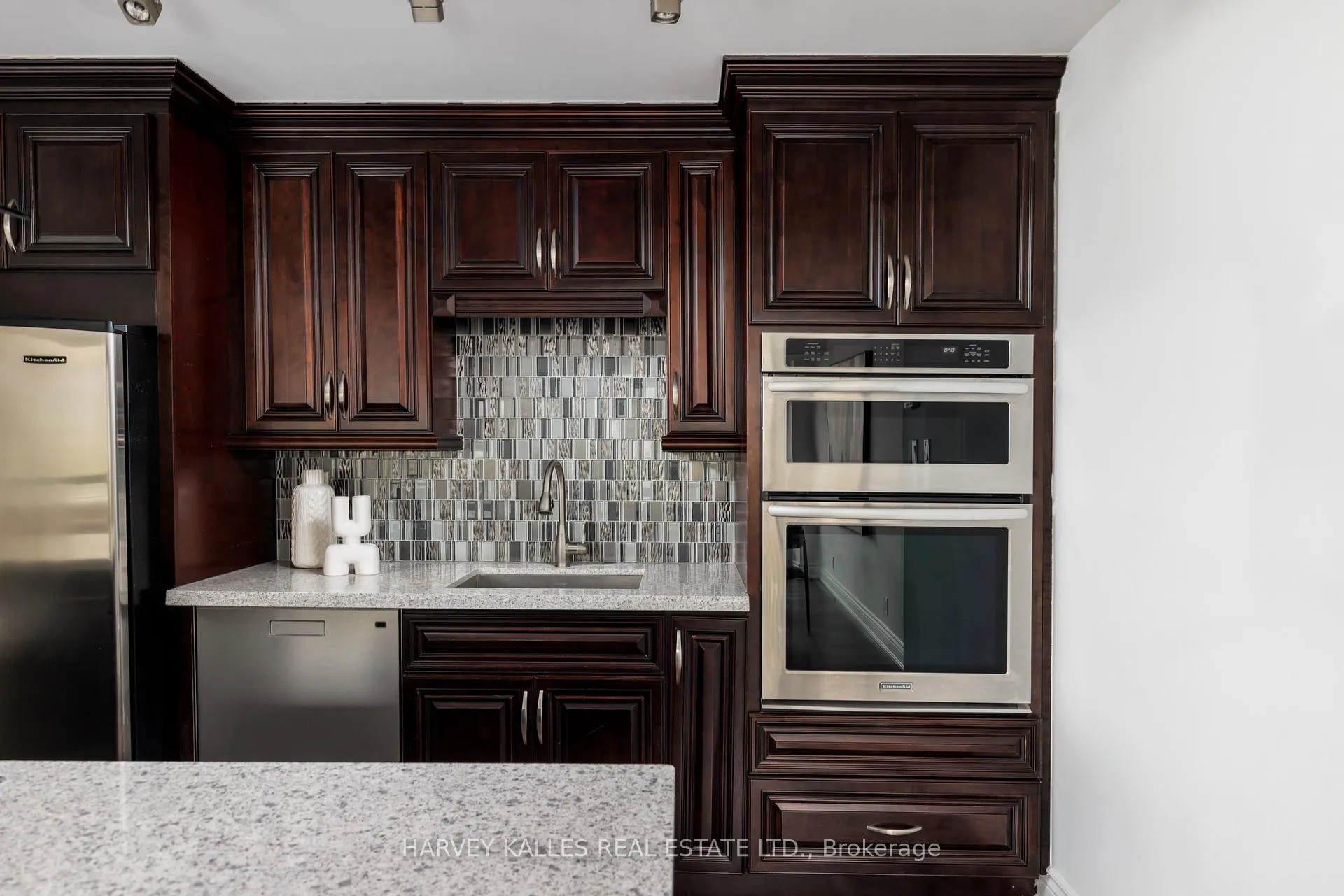 Photo 14 of Unit 307, 447 Walmer Road, Toronto, Forest Hill South — HOMEH