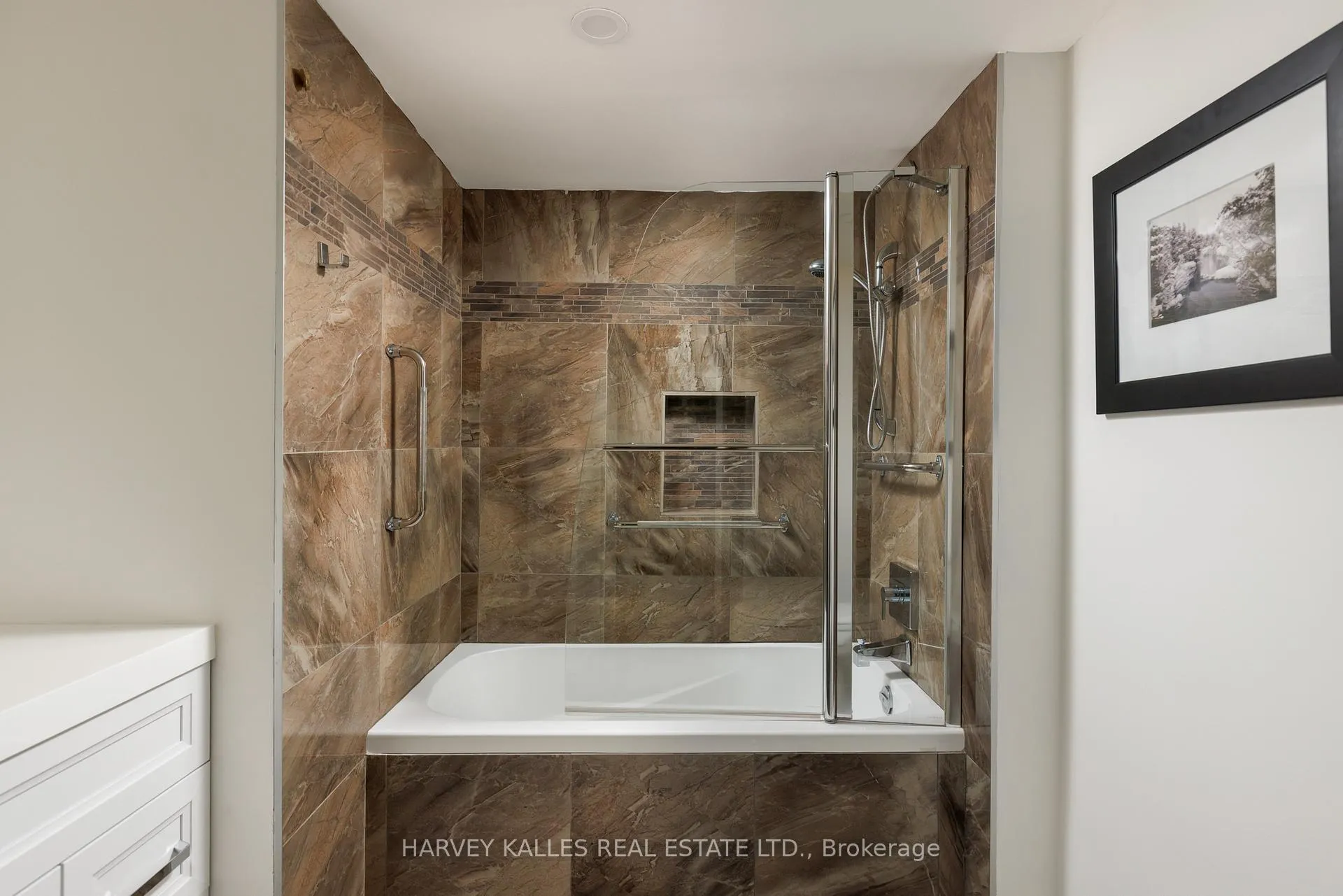 Photo 22 of Unit 307, 447 Walmer Road, Toronto, Forest Hill South — HOMEH